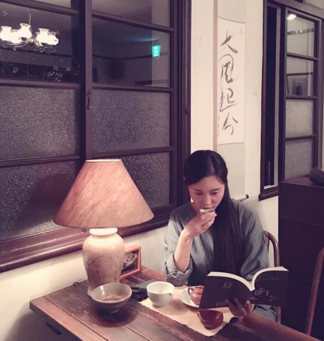 张纪中|知情人曝张纪中再当爸，与小30多岁助理二胎得女，女方置顶内容秀恩爱