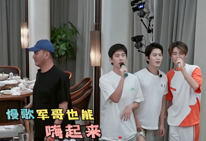 芒果|芒果两档综艺，看哥哥的节目很放松，为何看浪姐越来越压抑