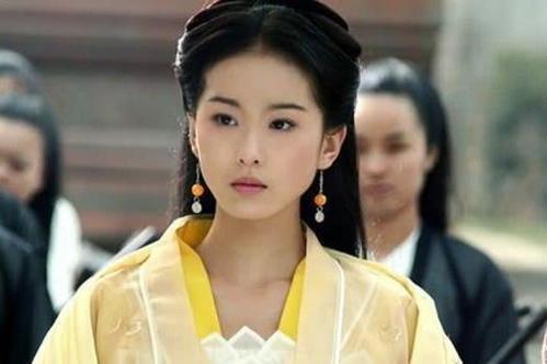 黄衫女子|倚天中，黄衫女为何救下杀人狂魔谢逊？原来他与杨过还有这样一层关系