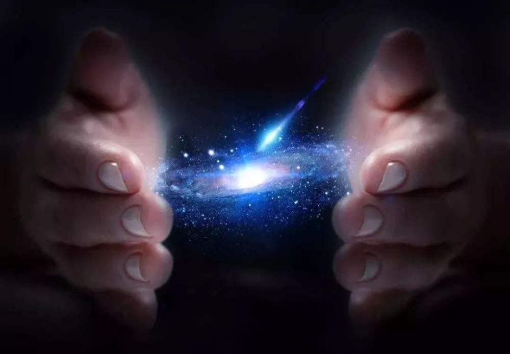 外星飞船|带双翼的外星飞船？NASA公布太阳照片，疑发现UFO正吸取太阳能量