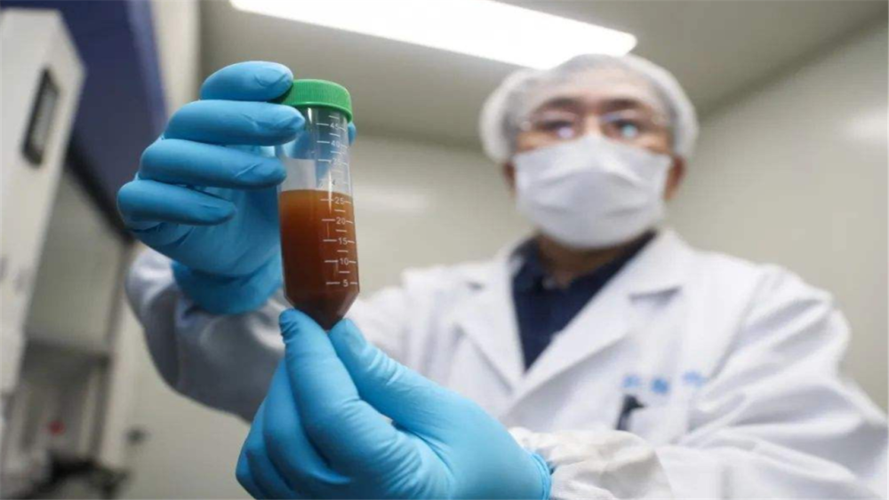 新冠疫情|上万人聚集发起反疫苗运动，民众如此排斥，是因为上世纪吃过亏？