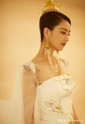 林黛玉|《红楼梦》：林黛玉——短视频中那个“娇袭一身公主病的女孩”