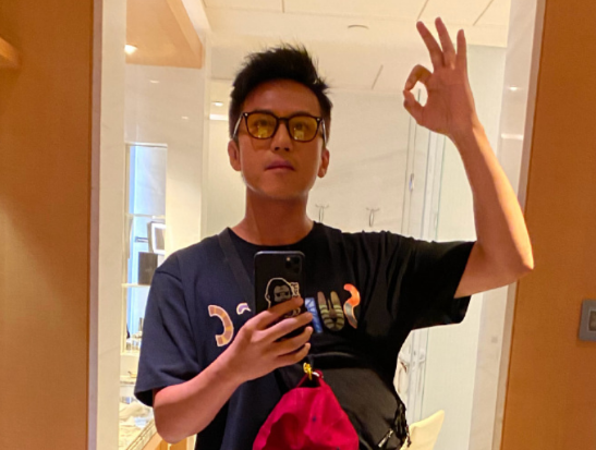 邓超|邓超新综艺开播，以为是轻松愉悦旅行节目，却已经累到睡着？