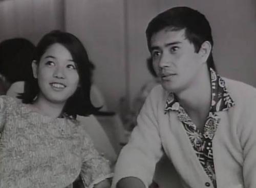 诸星团表露自己就是赛文奥特曼,而自己也即将离开地球,当安奴仰望星空