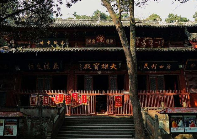 成都龙泉驿寺庙图片