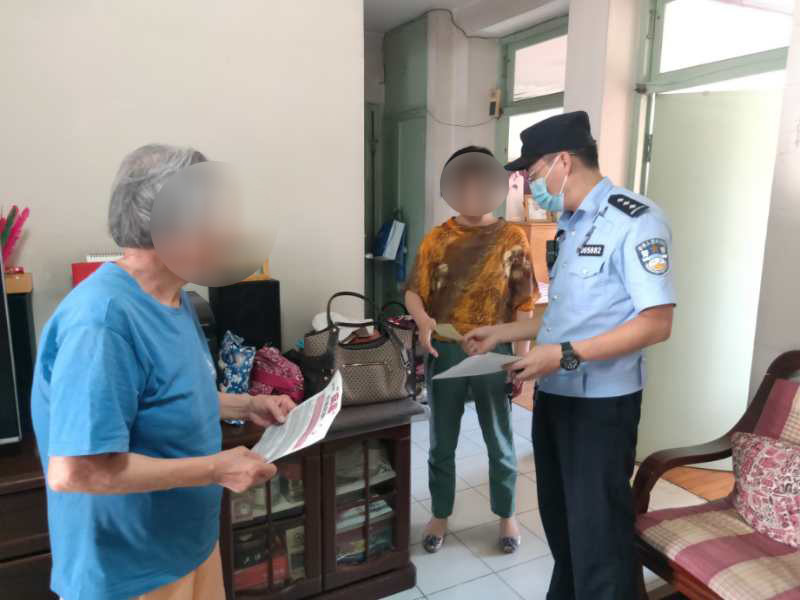 保健品公司|保健品公司回馈老人赠送股权？警察登门拦截骗局