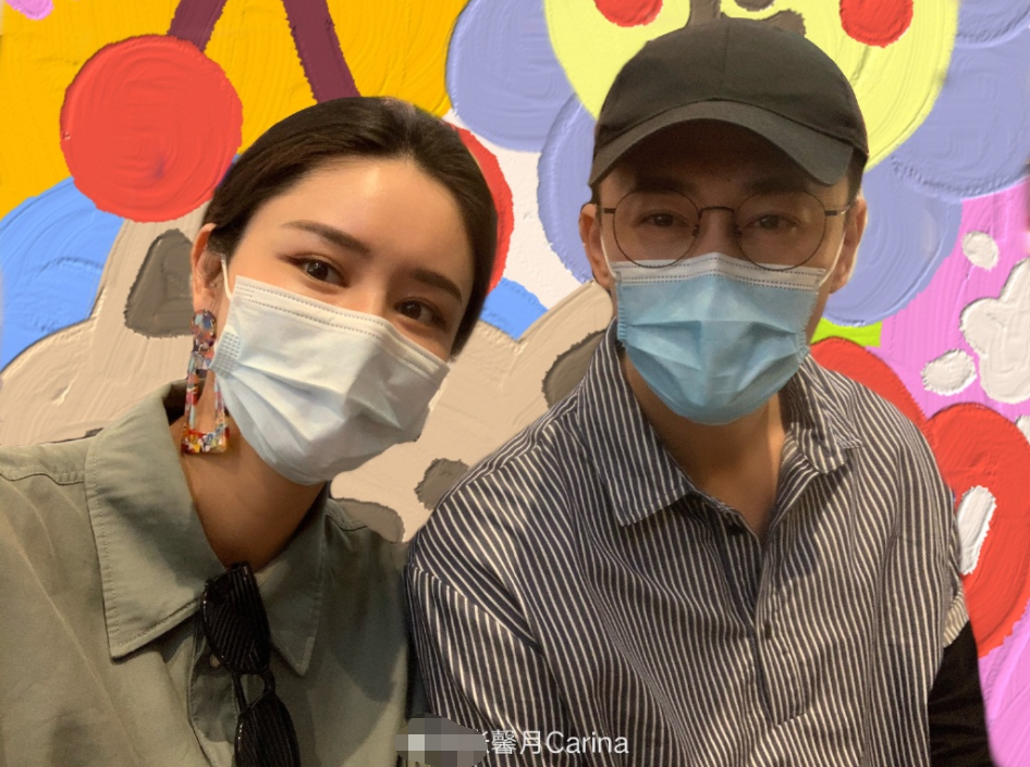 林峯|被曝产女后，张馨月晒和林峯玩VR旧视频秀恩爱，林峯宠溺甜笑有爱