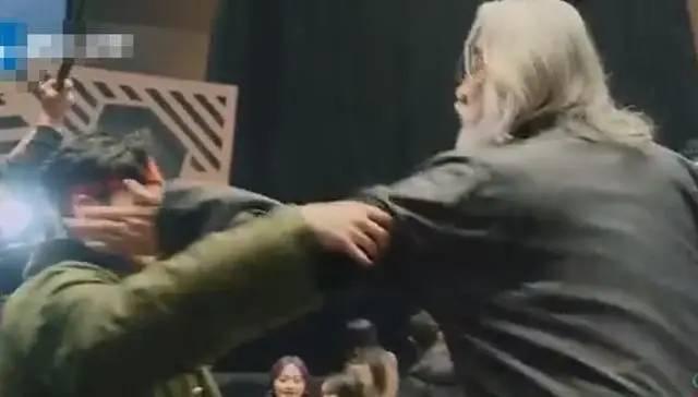 张纪中|张纪中人生似武侠剧，恩宠女星炮轰郭敬明，跟前妻大打出手进医院