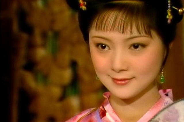 薛宝钗|薛宝钗为人处世的三个原则，看似很无情，学会了却很受用