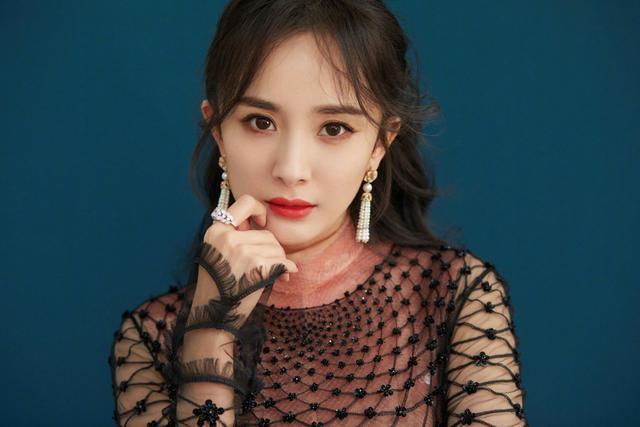 杨幂|杨幂34岁生日，粉丝罗列角色为其祝福：我们错怪用实力说话的她了