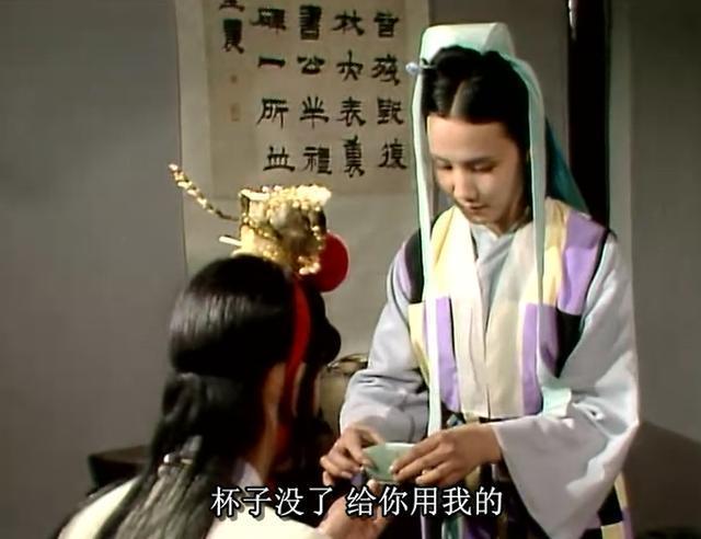 林黛玉|《红楼梦》里，黛玉与妙玉关系怎么样？从这件事可以看出来