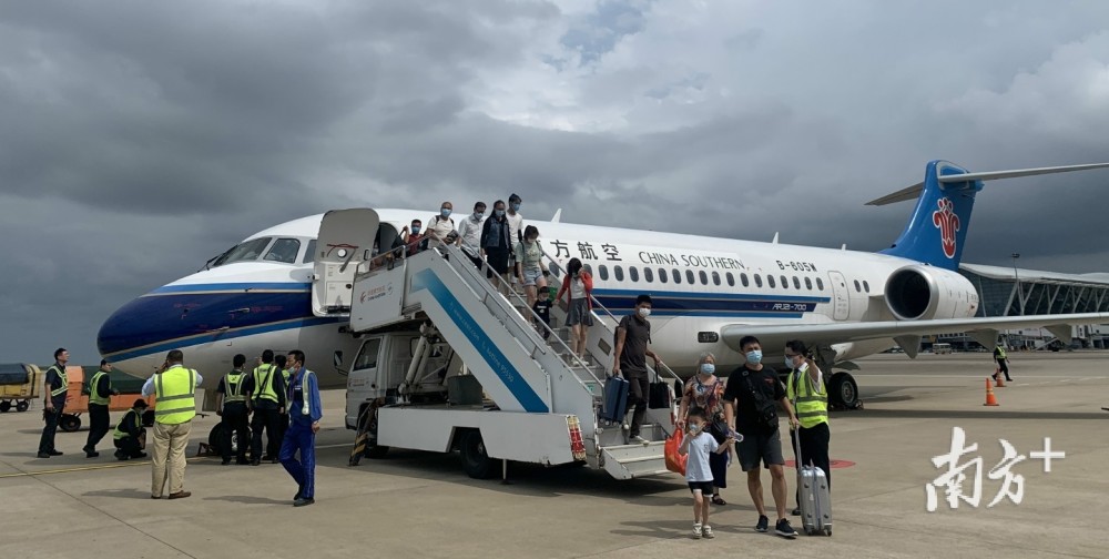 南航arj21飞机今起执飞上海浦东 揭阳航线 腾讯新闻