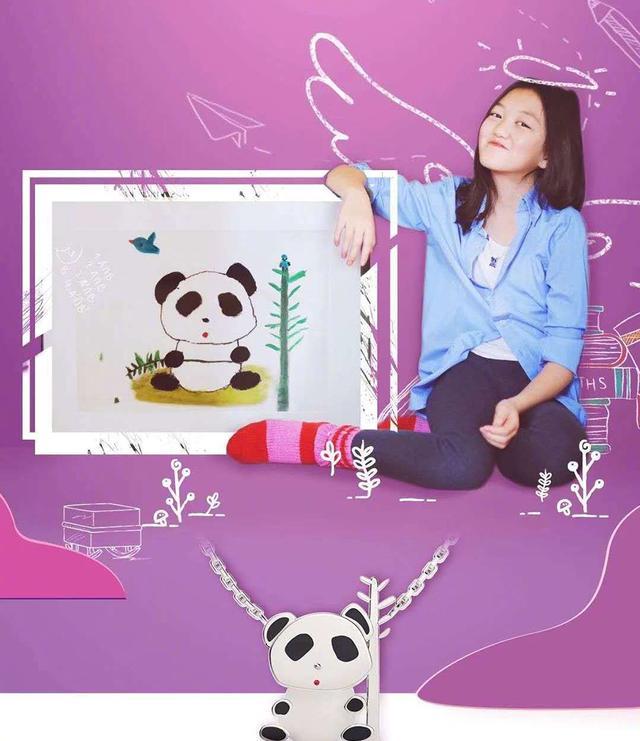 李嫣|李嫣联合品牌做公益，绘画书法被印服装上，当模特拍写真超有范儿