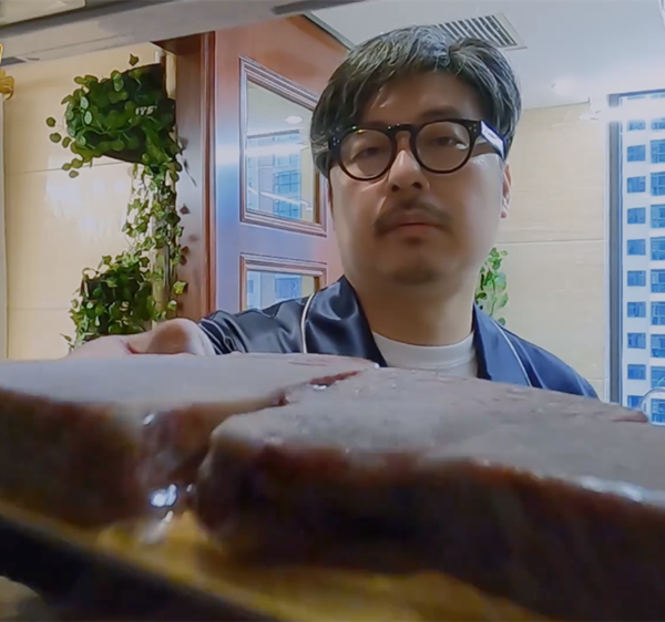 李湘|李湘王岳伦真壕！一天到晚只吃肉，不关冰箱门鸡蛋随便扔，难怪每月吃7万