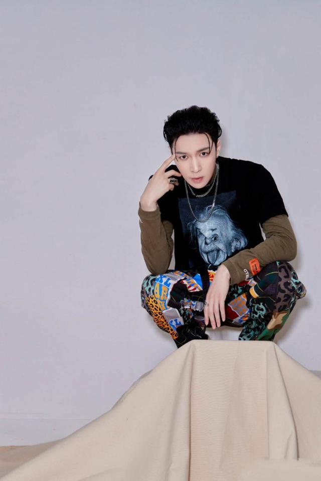 张艺兴|张艺兴：我要在自己强的地方变更强，努力不是人设，标签也不是粉丝能给的