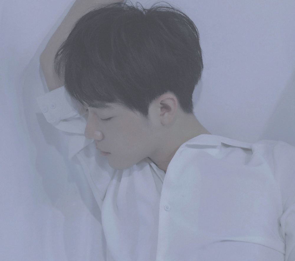 肖战|肖战红了就抛弃朋友？素人朋友晒聊天记录澄清，为她庆婚转账发红包侃侃而谈