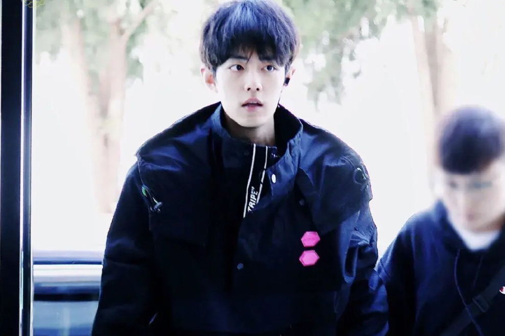 肖战|肖战红了就抛弃朋友？素人朋友晒聊天记录澄清，为她庆婚转账发红包侃侃而谈