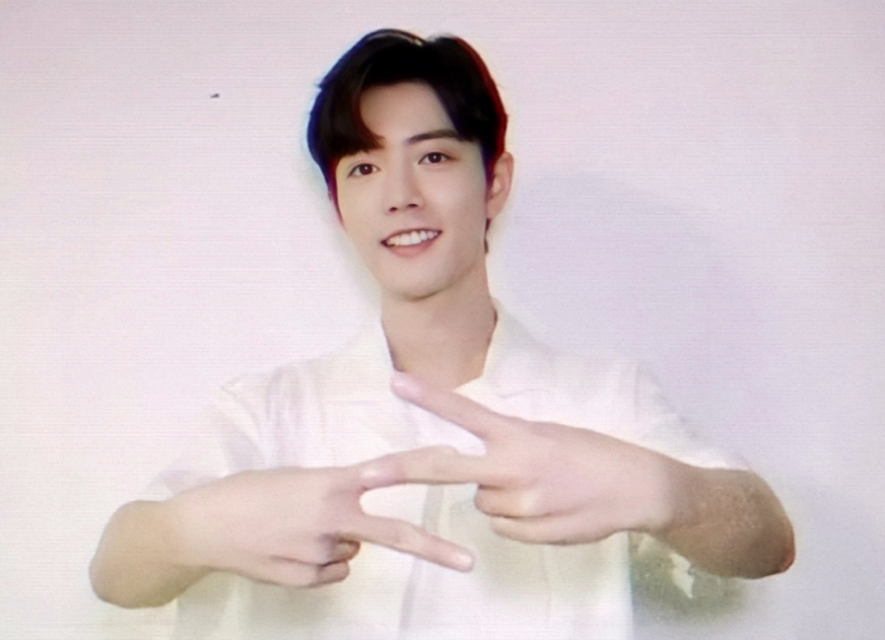 肖战|肖战红了就抛弃朋友？素人朋友晒聊天记录澄清，为她庆婚转账发红包侃侃而谈