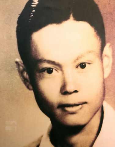 杨振宁:宠爱翁帆16年,35岁就获得诺贝尔奖,他的贡献不简单_腾讯新闻