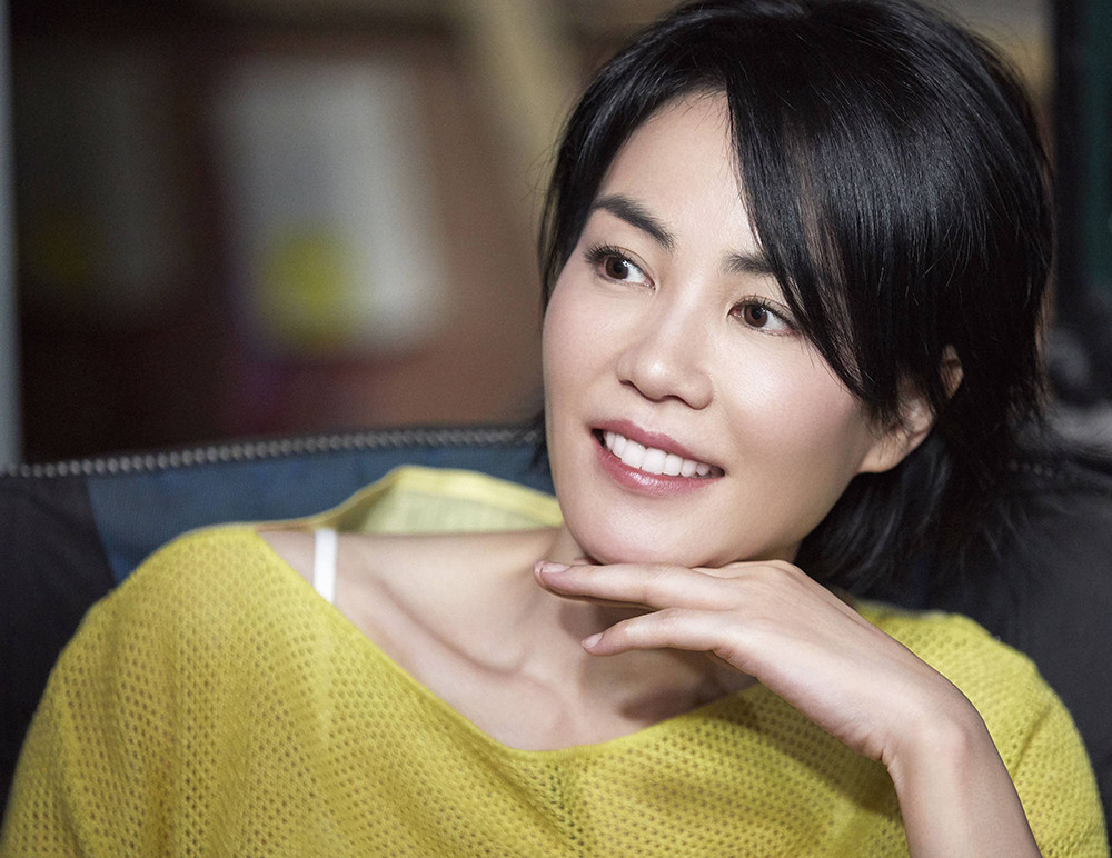 李嫣|14岁李嫣拍写真，比王菲还自信：受父母尊重的孩子，实在太飒