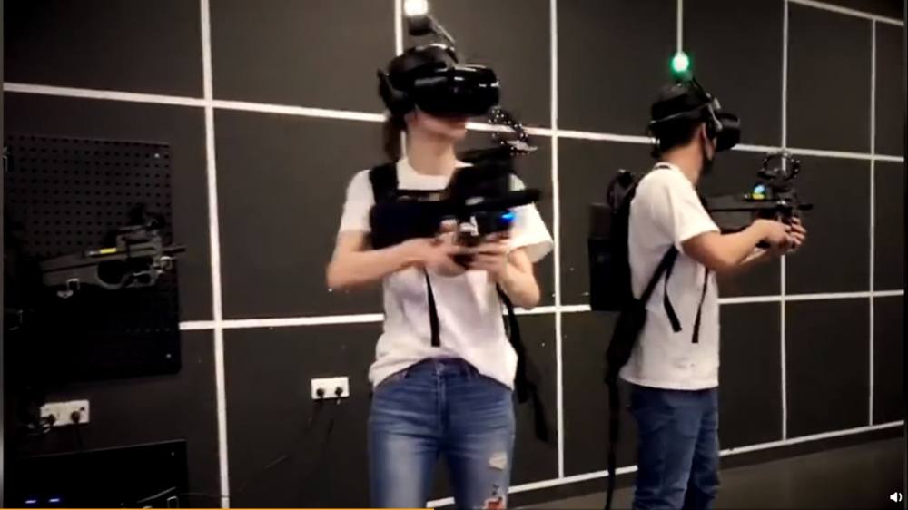 张馨月|港媒恶意攻击张馨月？指她穿山寨版T恤，结婚一年还写错林峯名字