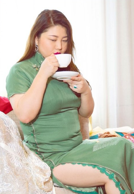 杨天真|杨天真切胃手术一个月后复诊，大肚变瘪瘦好多，网友：感觉变样了