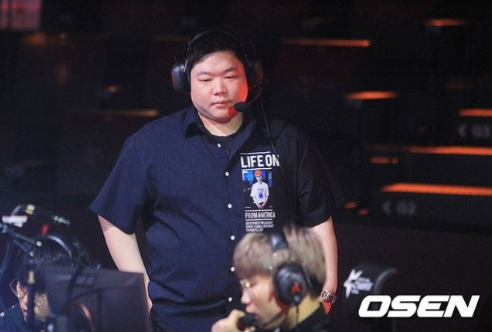 t1主教练金晶洙自导自演离队风波!扣马回归lck上当?