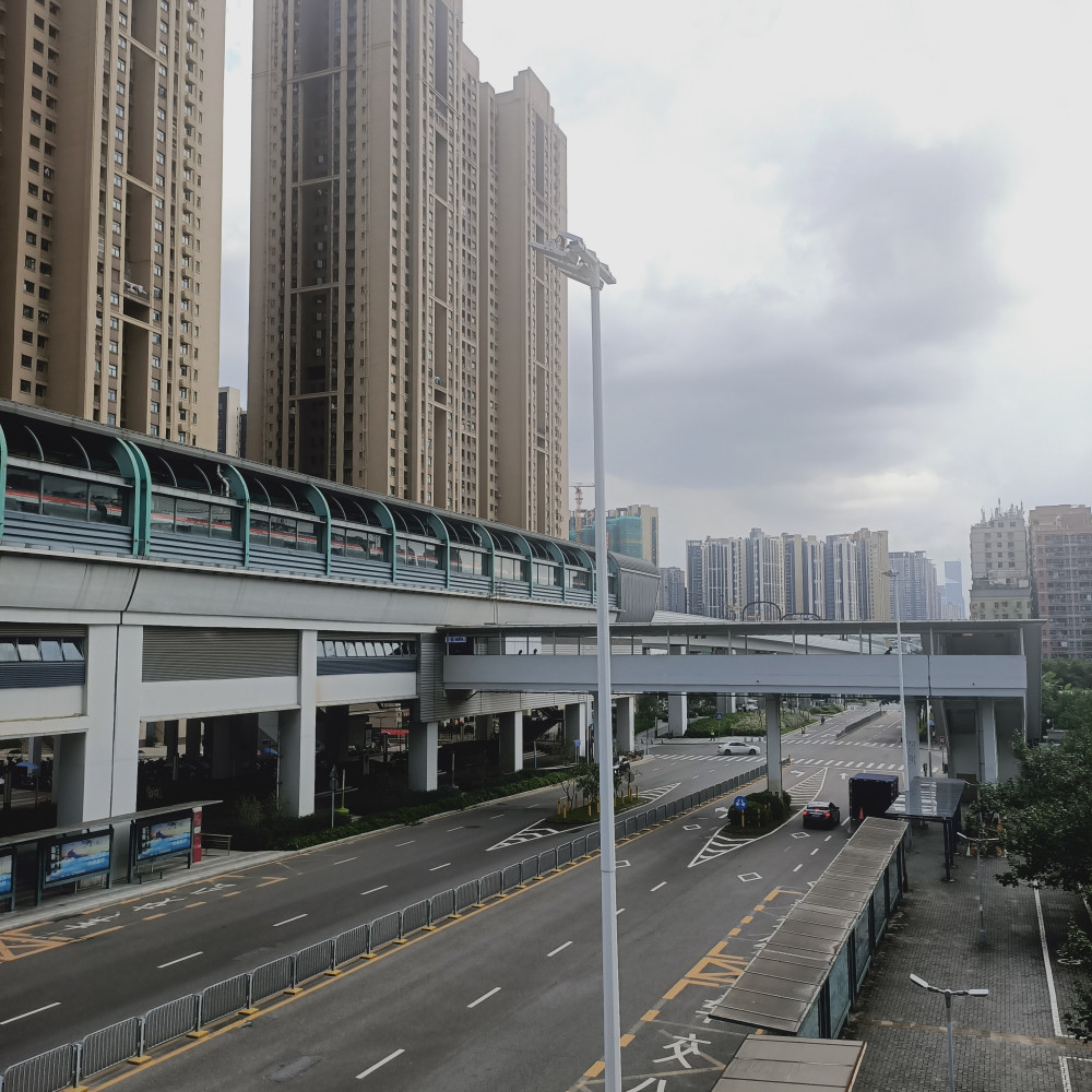 深圳龙华上塘,商品房拔地而起,却卖不出去,空房子越来越多