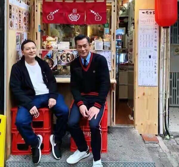 邓一君|44岁香港男演员开面馆半年亏200万，乐观回应：方法比困难多