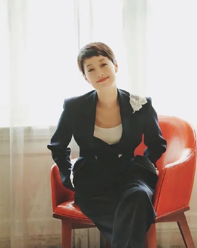 马伊琍|马伊琍离婚后首次绯闻曝光，大方坦言：女儿希望我找个帅哥