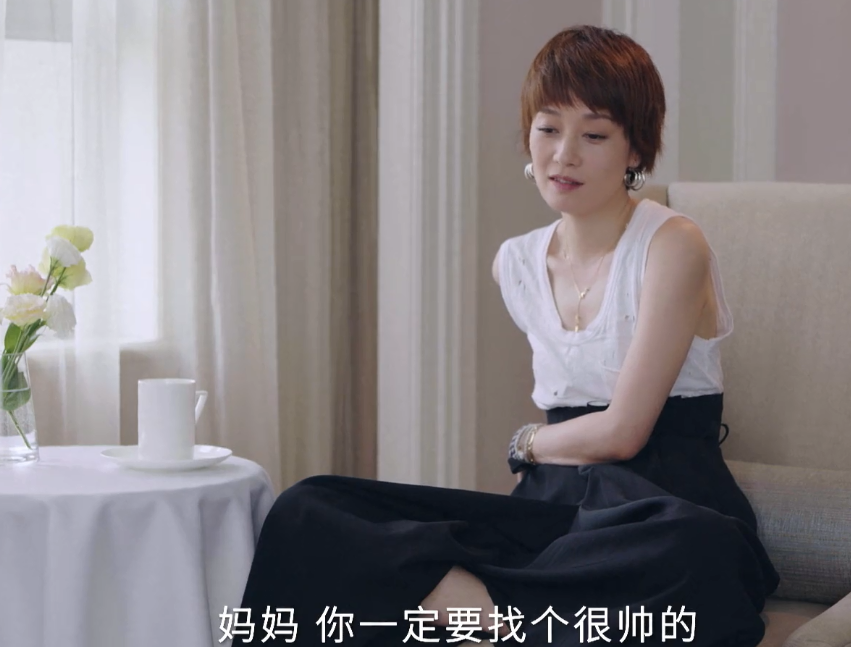 马伊琍|马伊琍离婚后首次绯闻曝光，大方坦言：女儿希望我找个帅哥