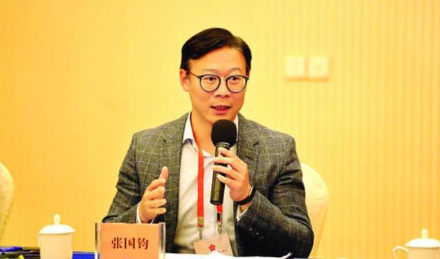 香港立法会议员张国钧对媒体表示,黎智英的恐吓是蓄意的,这无可辩驳