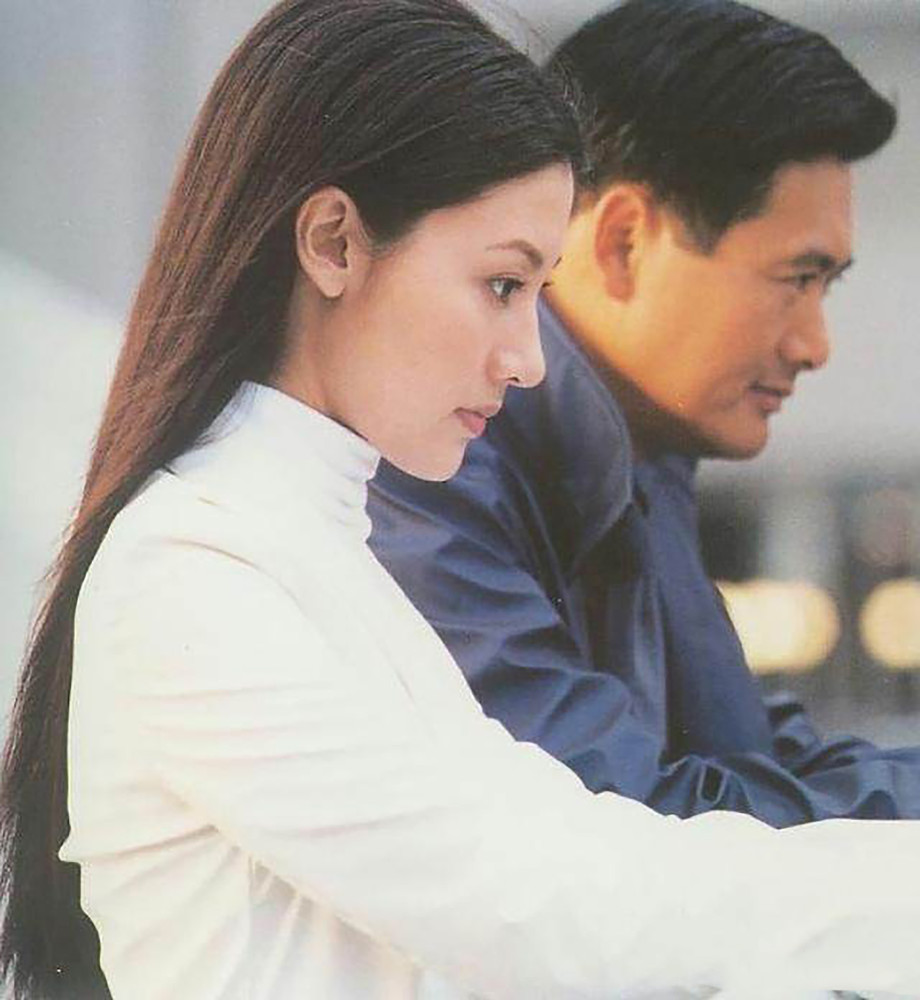 苍井空|无法重拍瞬间：给张国荣当司机的周润发，骑马的王菲窦唯，合唱的赵薇梅艳芳