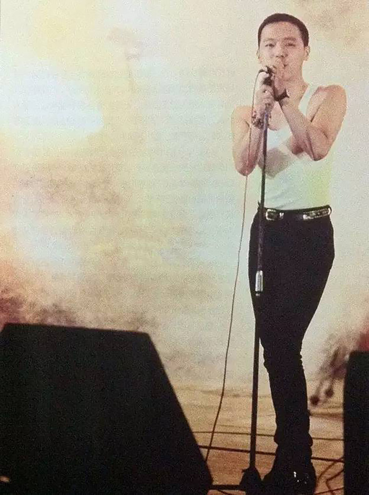 苍井空|无法重拍瞬间：给张国荣当司机的周润发，骑马的王菲窦唯，合唱的赵薇梅艳芳