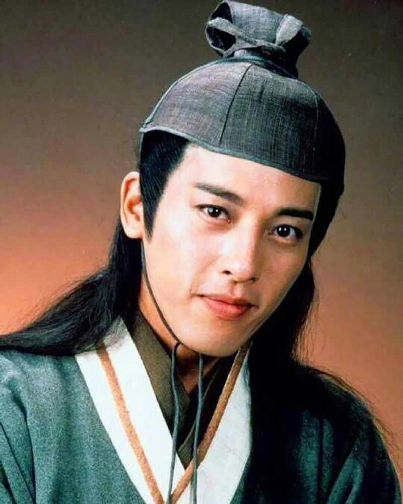 苍井空|无法重拍瞬间：给张国荣当司机的周润发，骑马的王菲窦唯，合唱的赵薇梅艳芳