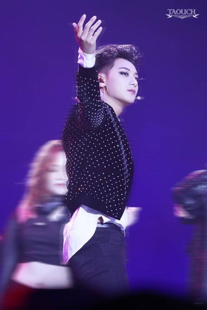 黄子韬|黄子韬被瞒了将近半生，他的父亲是一位百亿富翁