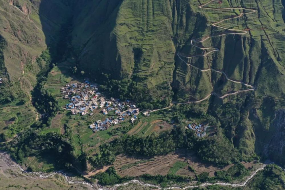 云南省禄劝县雪山乡云南东川区舍块乡四川阿坝县与青海久治交界云南省