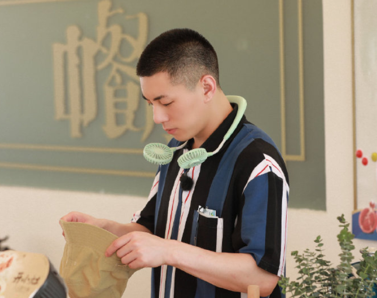 中餐厅|《中餐厅》最大方的嘉宾，一来就让林大厨两眼发光，还自费买食物