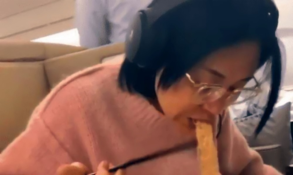 素颜|素颜下的许晴，还原50岁女人该有的样子，网友：我的女神不见了