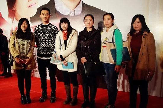 蔡徐坤|捅着杨幂和蔡徐坤上热搜，就没有迪丽热巴碰不了的瓷！