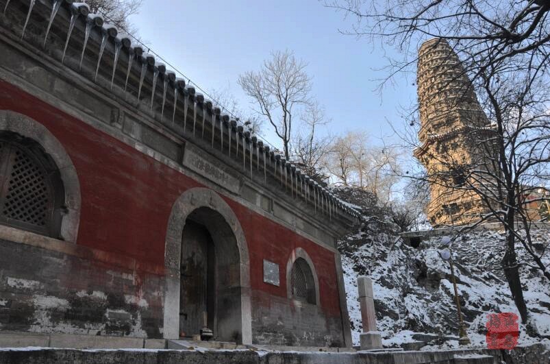 万佛堂村|深山藏古寺，大殿地下有条暗河，过去曾有摆渡船，像极了阴曹地府