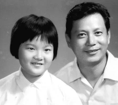 陈凯歌|陈凯歌是她前任，她四婚三离59岁不生子，或把亿万家产留给养女