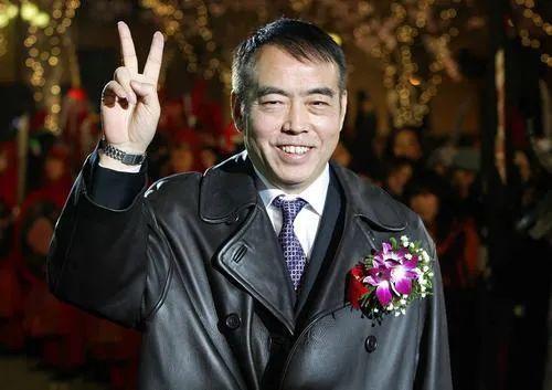 陈凯歌|陈凯歌是她前任，她四婚三离59岁不生子，或把亿万家产留给养女