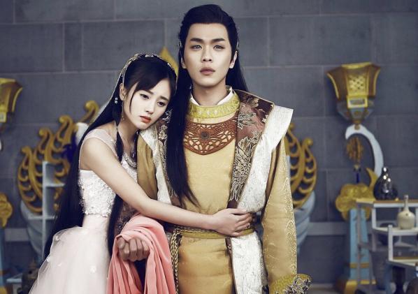 鞠婧祎|鞠婧祎身高被扒造假，长相被扒后天演技被群嘲，唯独这件事没槽点