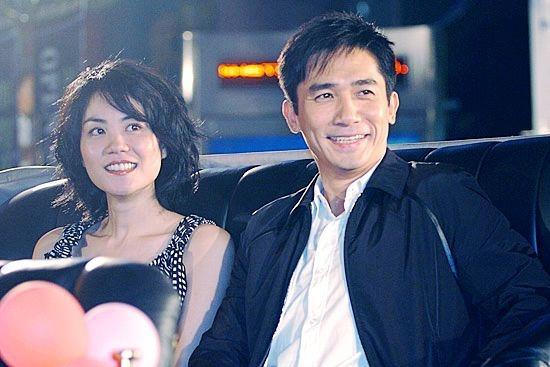王菲昔日照片罕见曝光和张国荣一起时笑得最开心