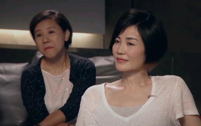 王菲|王菲昔日照片罕见曝光，和张国荣一起时笑得最开心