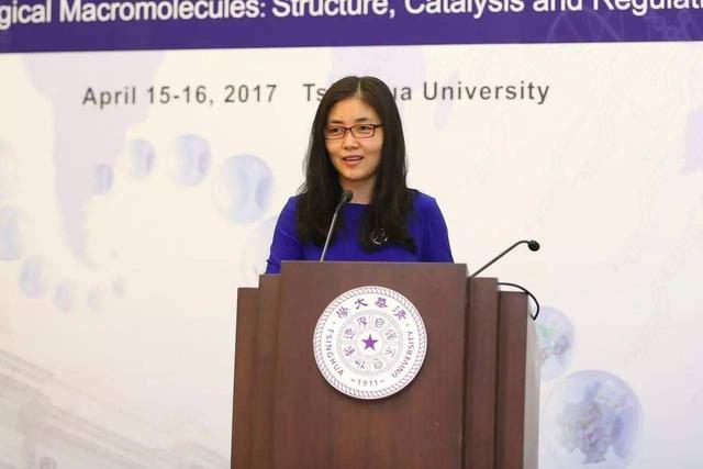 院士|中国最年轻的女教授，成为美国外籍院士，单身至今喜欢追星