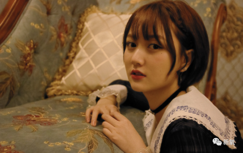 关晓彤|刚红就敢爆料关晓彤？不愧是95后第一浓颜美女扛把子…