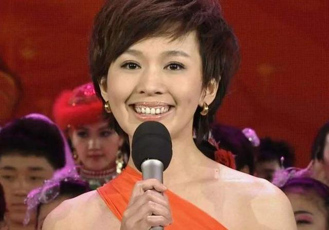 新闻联播|《新闻联播》女主播也上新了，欧阳夏丹未归？谁将离开主播台