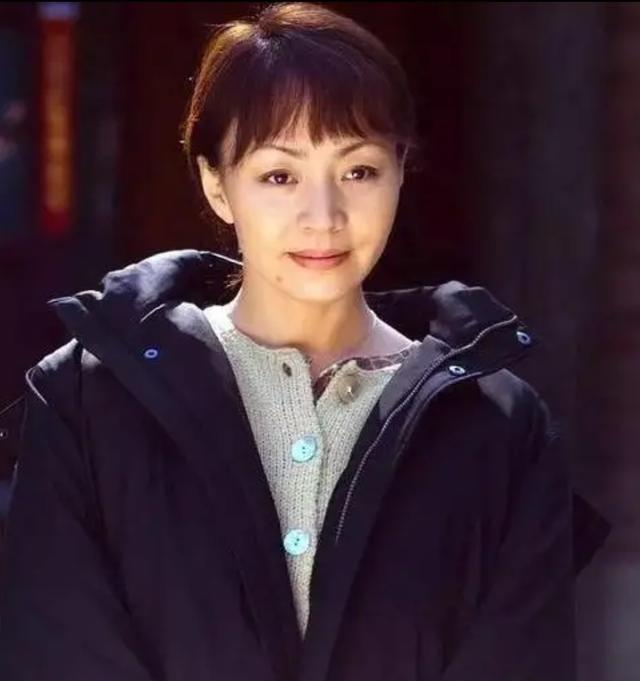 宋丹丹|喜剧女王宋丹丹：年轻时美若天仙，却嫁过渣男，儿子被嘲废物